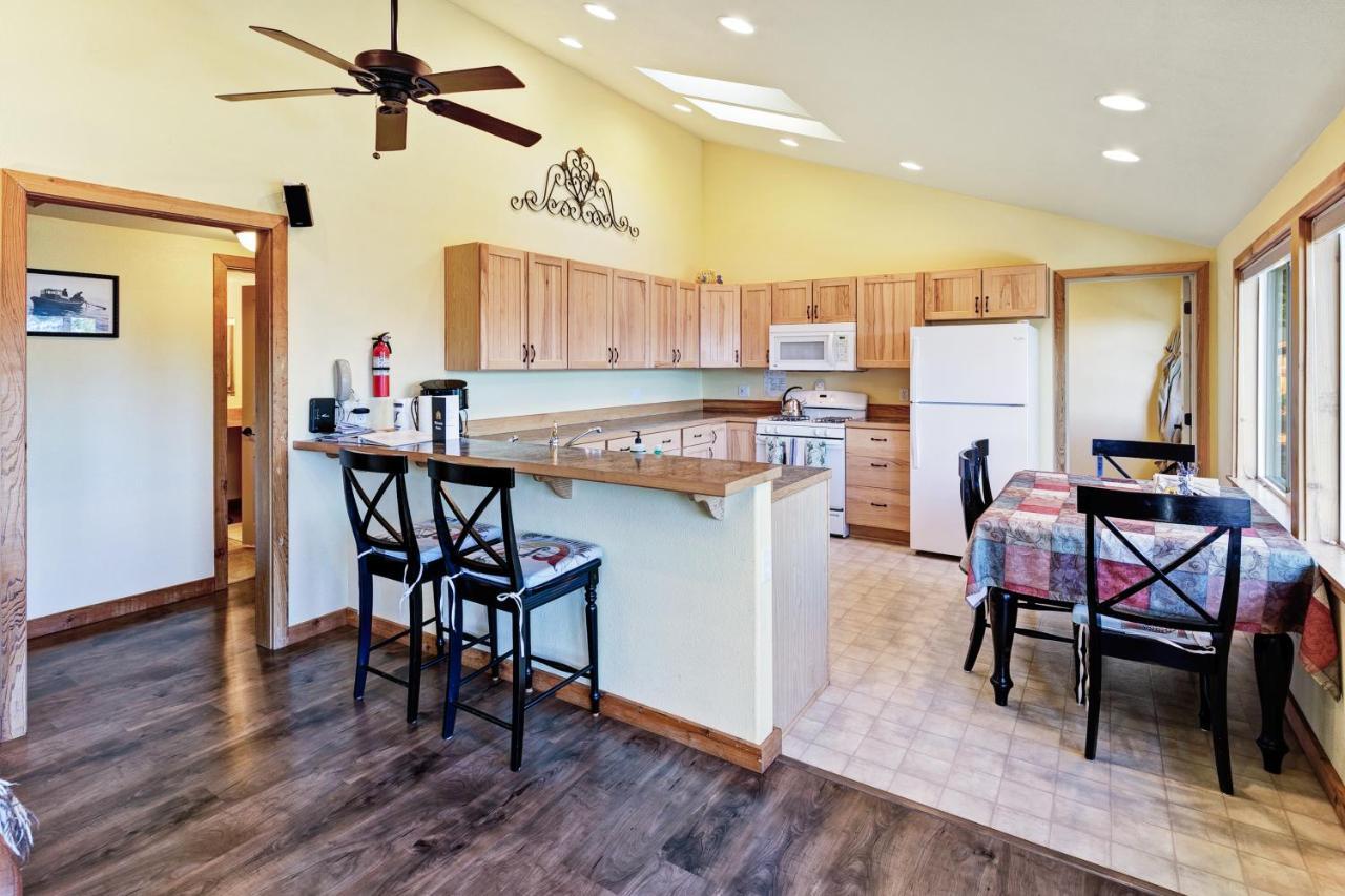 Obstruction Pass Cottage Olga Екстер'єр фото